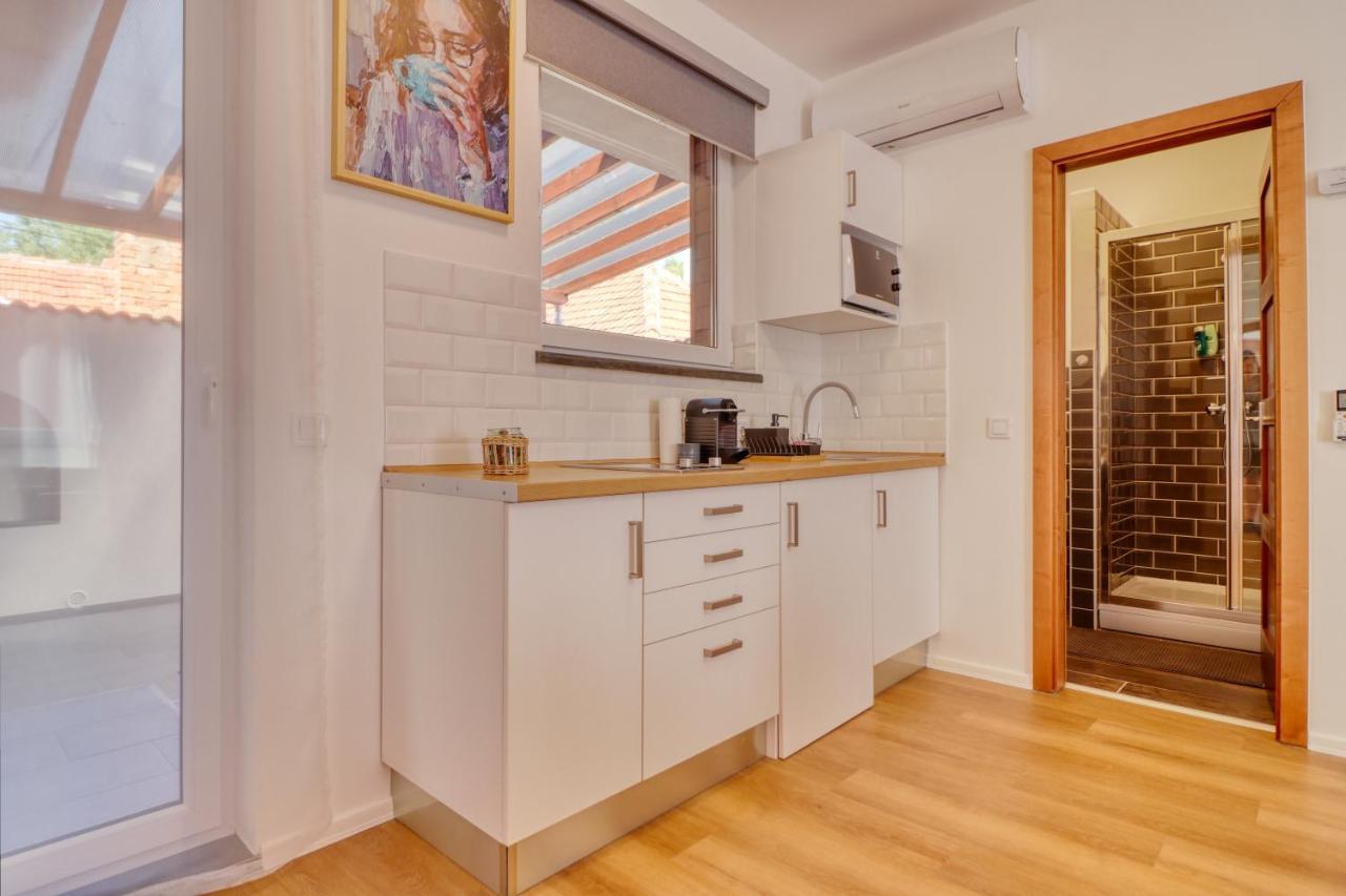 Barka Apartman 埃格尔 外观 照片